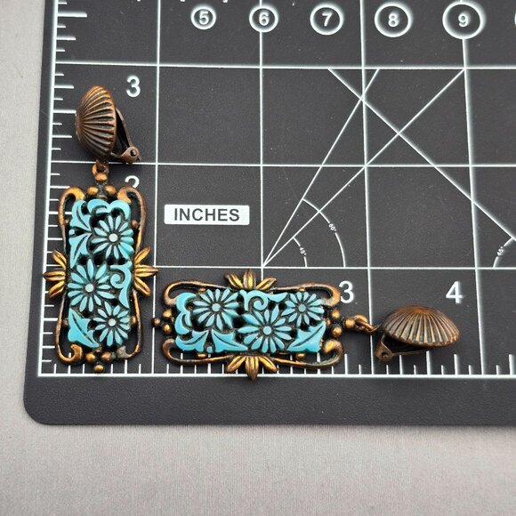 VTG Selro Turquoise Thermoset Floral Design & Copper Clip-On Earrings 2.5" - Picture 6 of 6